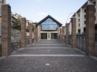 PALAZZINA COMMERCIALE via Manzu